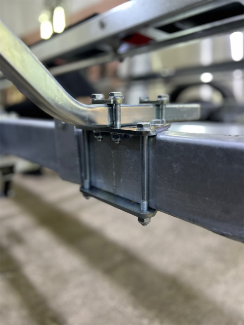 Направляющие ворота на прицеп с новыми кронштейнами  PRAKTIK.PRO